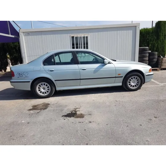 BMW SERIE 5 BERLINA (E39) '1999 525TDS GRIS