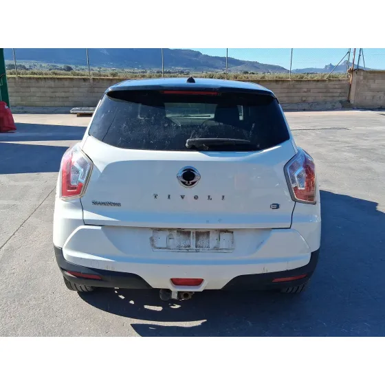 Ssangyong TIVOLI 2015