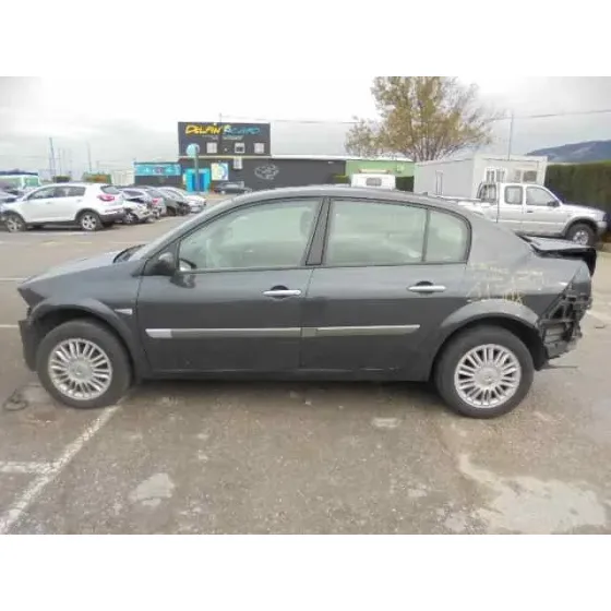 RENAULT MEGANE II CLASSIC BERLINA '2006 CONFORT AUTHENTIQUE GRIS OSCURO