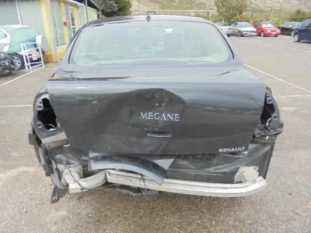 RENAULT MEGANE II CLASSIC BERLINA '2006 CONFORT AUTHENTIQUE GRIS OSCURO