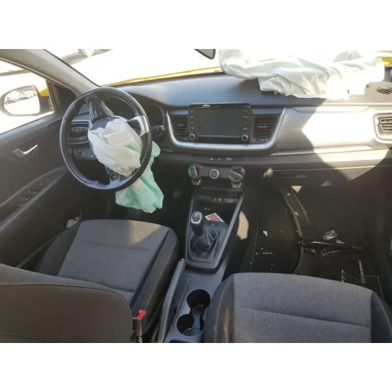 KIA STONIC (YBCUV) '2018 BUSINESS AMARILLO
