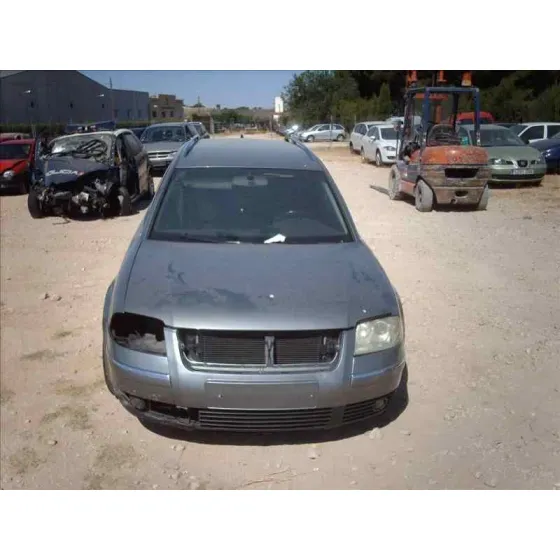 VOLKSWAGEN PASSAT VARIANT (3B6) '2002 1.9 TDI GRIS OSCURO
