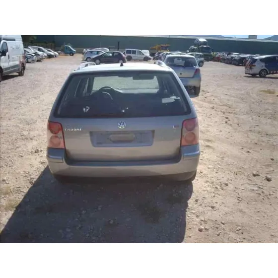 VOLKSWAGEN PASSAT VARIANT (3B6) '2002 1.9 TDI GRIS OSCURO