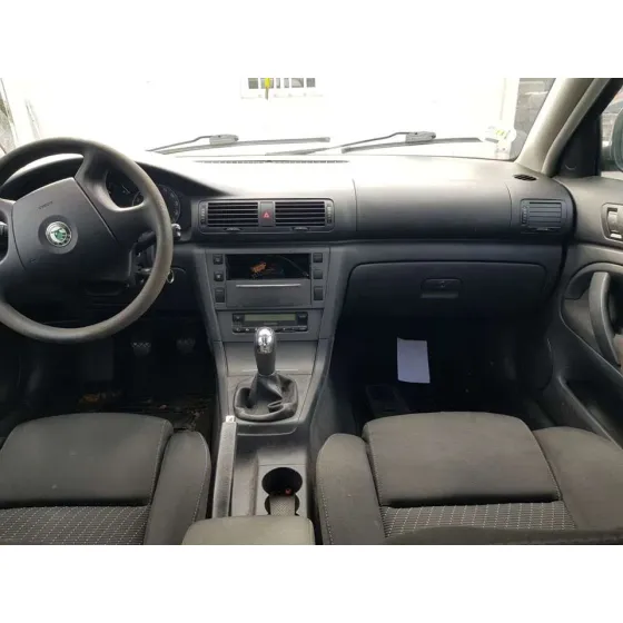 SKODA SUPERB (3U4) '2009 CLASSIC NEGRO