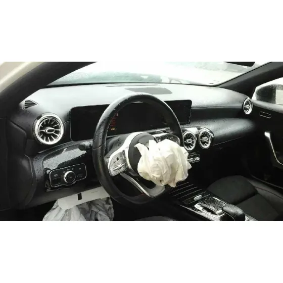 MERCEDES CLASE A (BM 177) '2018 A 180 D (177.003) BLANCO