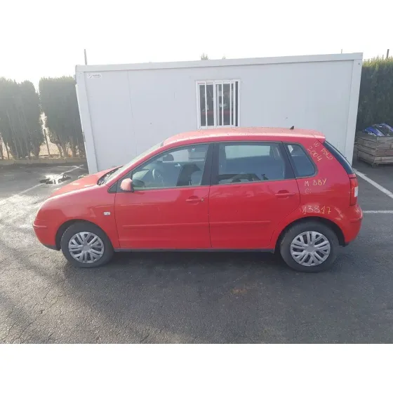 VOLKSWAGEN POLO (9N1) '2004 TRENDLINE ROJO