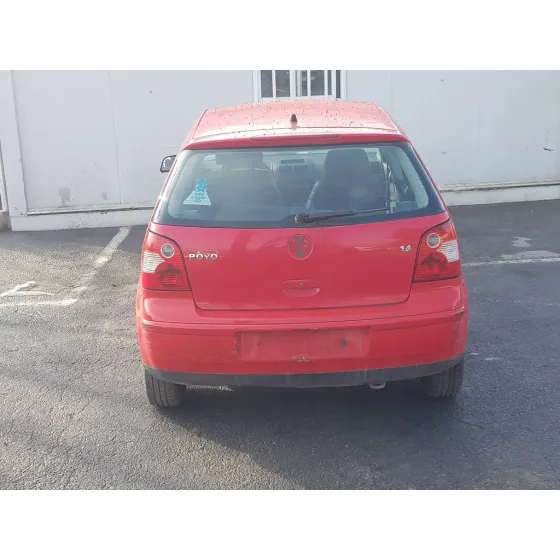 VOLKSWAGEN POLO (9N1) '2004 TRENDLINE ROJO