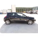 RENAULT MEGANE II BERLINA 3P RENAULT MEGANE II BERLINA 3P '2005 CONFORT AUTHENTIQUE NEGRO 2004