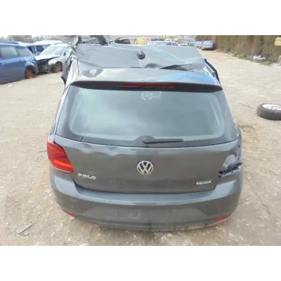 VOLKSWAGEN POLO (6R1) '2014 5 PUERTAS GRIS OSCURO
