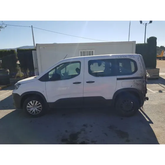 PEUGEOT RIFTER '2021 ACRISTALADA BLANCO