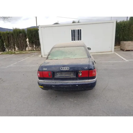 AUDI A8 (D2) '2002 3.7 QUATTRO NEGRO