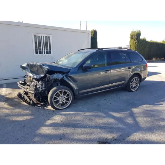 SKODA OCTAVIA COMBI (5E5) '2017 ACTIVE GRIS OSCURO