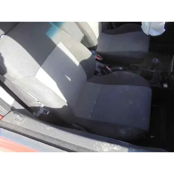 OPEL MERIVA '2005 COSMO ROJO