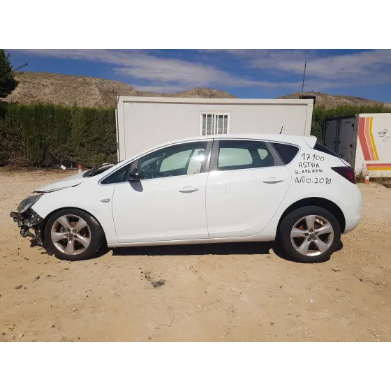 Opel ASTRA J (P10) 2009