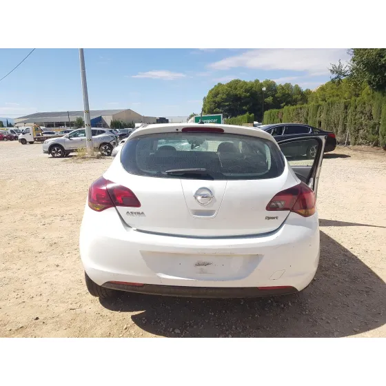 Opel ASTRA J (P10) 2009