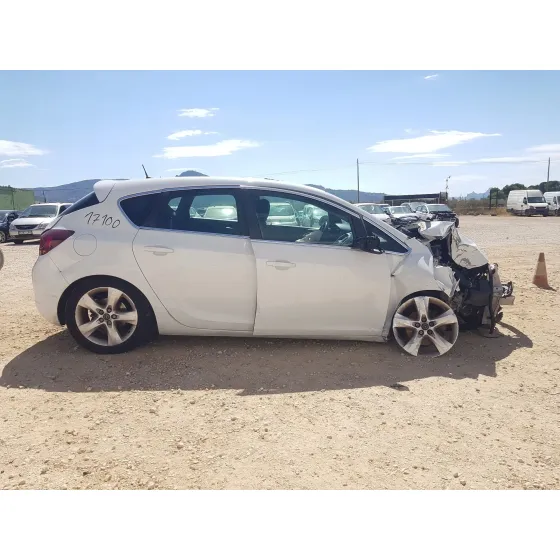 Opel ASTRA J (P10) 2009