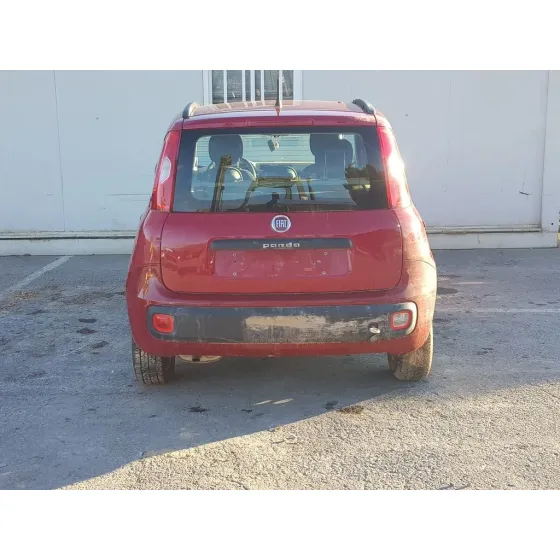 FIAT PANDA (319) '2013 LOUNGE ROJO