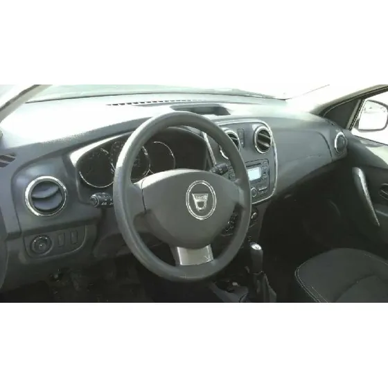 DACIA SANDERO '2014 BASIS BLANCO