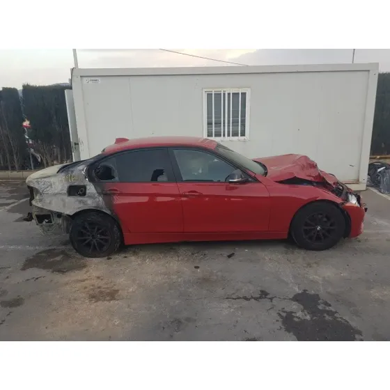 BMW SERIE 3 LIM. (F30) '2017 318D ROJO