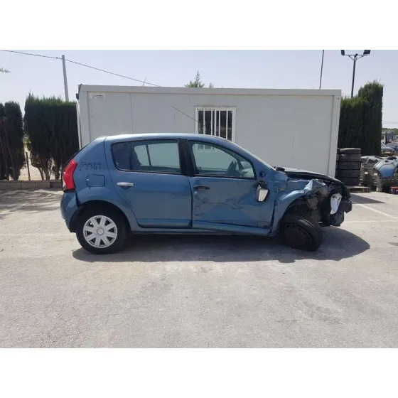DACIA SANDERO '2010 LAUREATE AZUL