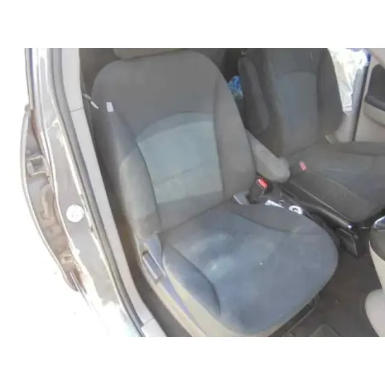 MITSUBISHI GRANDIS (NA0W) '2008 2.0 DI-D INFORM GRIS OSCURO