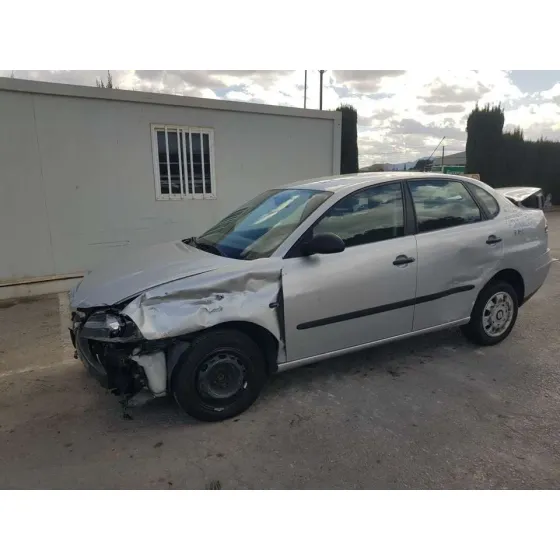SEAT CORDOBA BERLINA (6L2) '2003 SIGNO/A GRIS