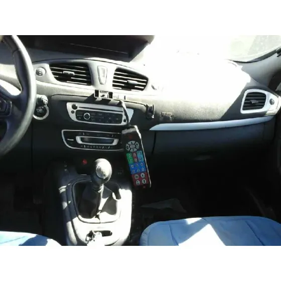 RENAULT SCENIC III '2015 EXPRESSION BLANCO-AZUL