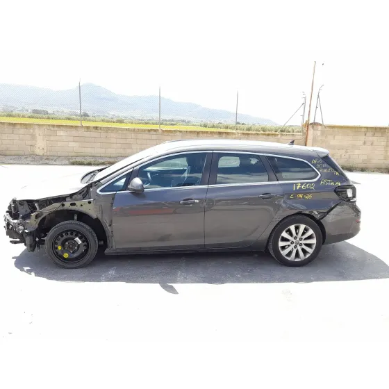 Opel ASTRA J SPORTS TOURER (P10) 2010