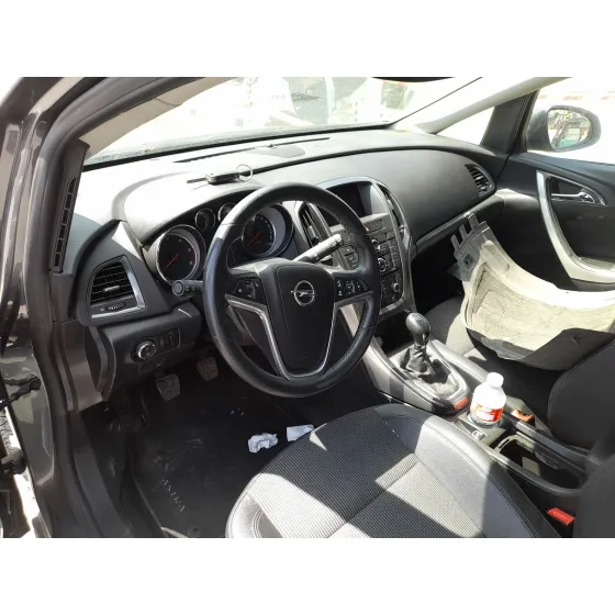 Opel ASTRA J SPORTS TOURER (P10) 2010