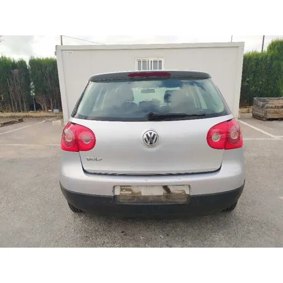 VOLKSWAGEN GOLF V BERLINA (1K1) '2004 TRENDLINE GRIS