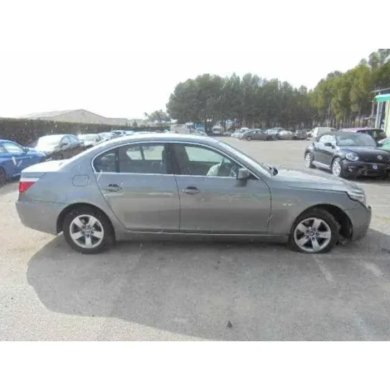 BMW SERIE 5 BERLINA (E60) '2008 520I GRIS OSCURO