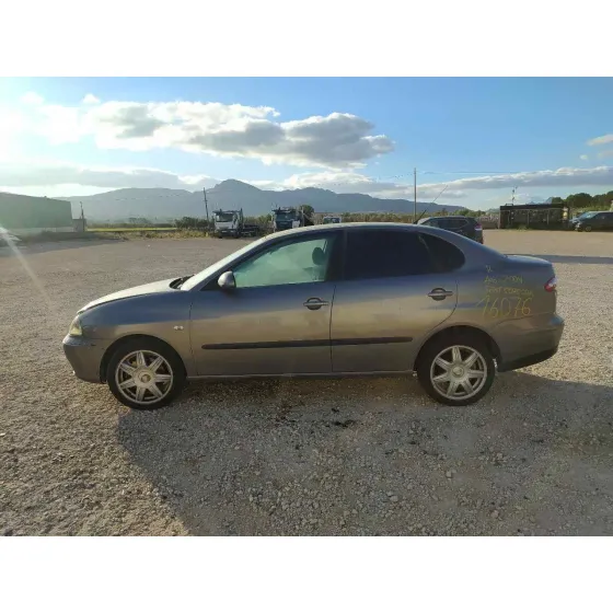 SEAT CORDOBA BERLINA (6L2) '2004 SPORT GRIS OSCURO