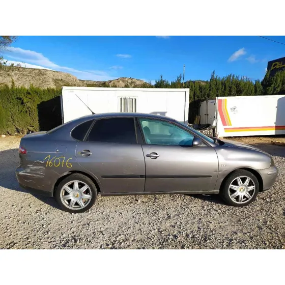 SEAT CORDOBA BERLINA (6L2) '2004 SPORT GRIS OSCURO