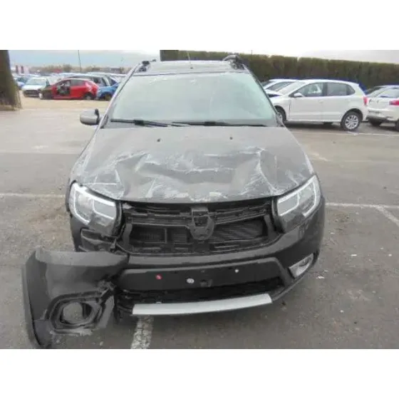 DACIA SANDERO '2017 STEPWAY NEGRO