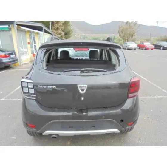 DACIA SANDERO '2017 STEPWAY NEGRO