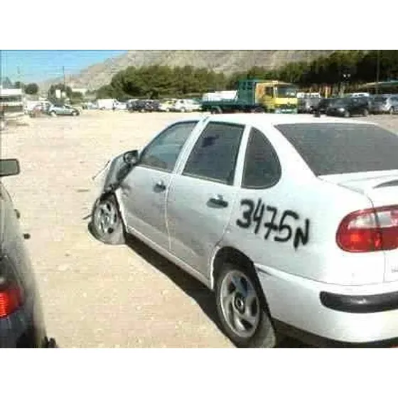 SEAT CORDOBA BERLINA (6K2) '1999 1.9 TDI BLANCO