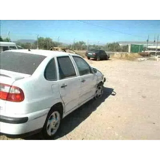 SEAT CORDOBA BERLINA (6K2) '1999 1.9 TDI BLANCO
