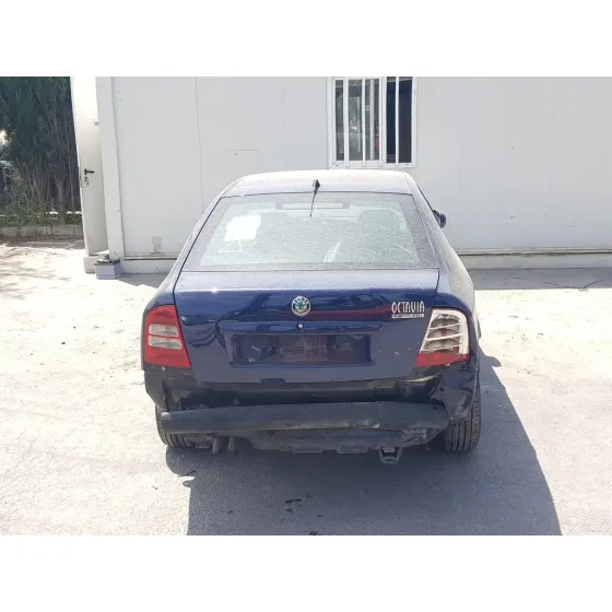 SKODA OCTAVIA BERLINA (1U2) '2002 ELEGANCE AZUL