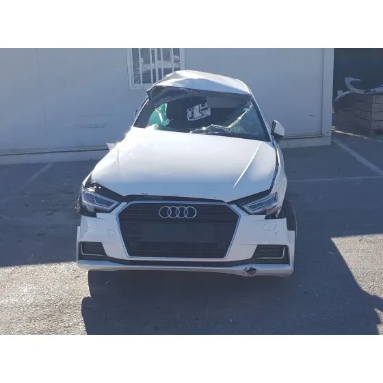 AUDI A3 (8V) '2017 AMBIENTE ULTRA BLANCO