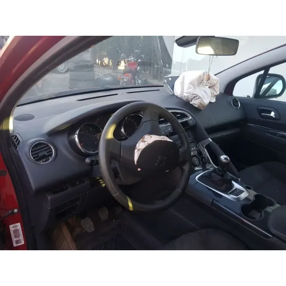 PEUGEOT 3008 '2010 ACCESS ROJO