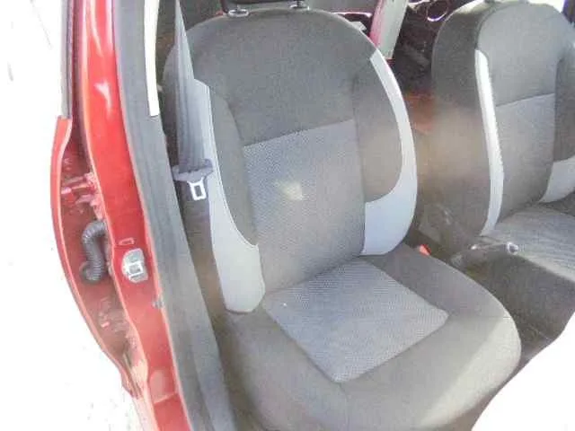 DACIA SANDERO '2015 AMBIANCE GRANATE