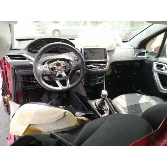 PEUGEOT 2008 (--.2013->) '2019 SIGNATURE ROJO