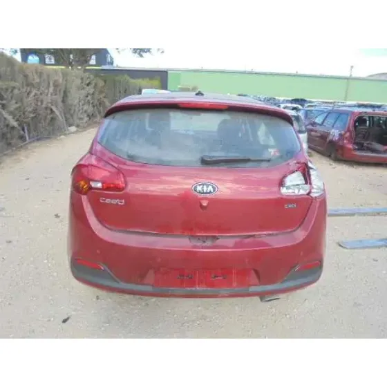 KIA CEE'D '2015 DRIVE GRANATE