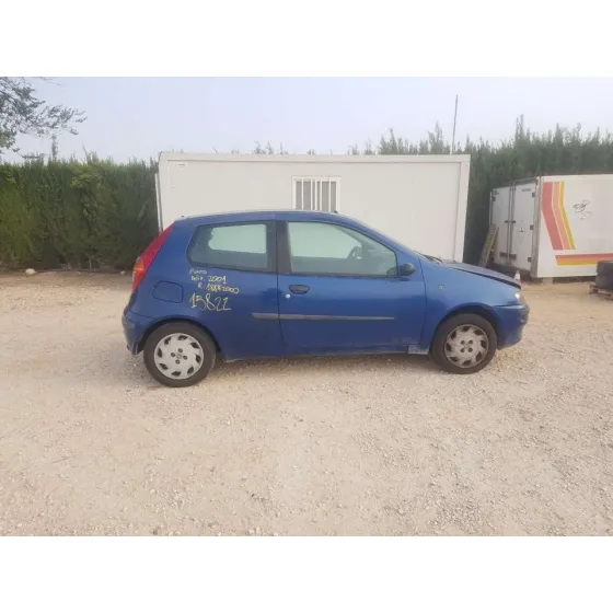 FIAT PUNTO BERLINA (188) '2001 1.9 JTD ELX AZUL