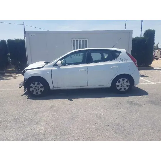 HYUNDAI I30 '2008 CLASSIC BLANCO