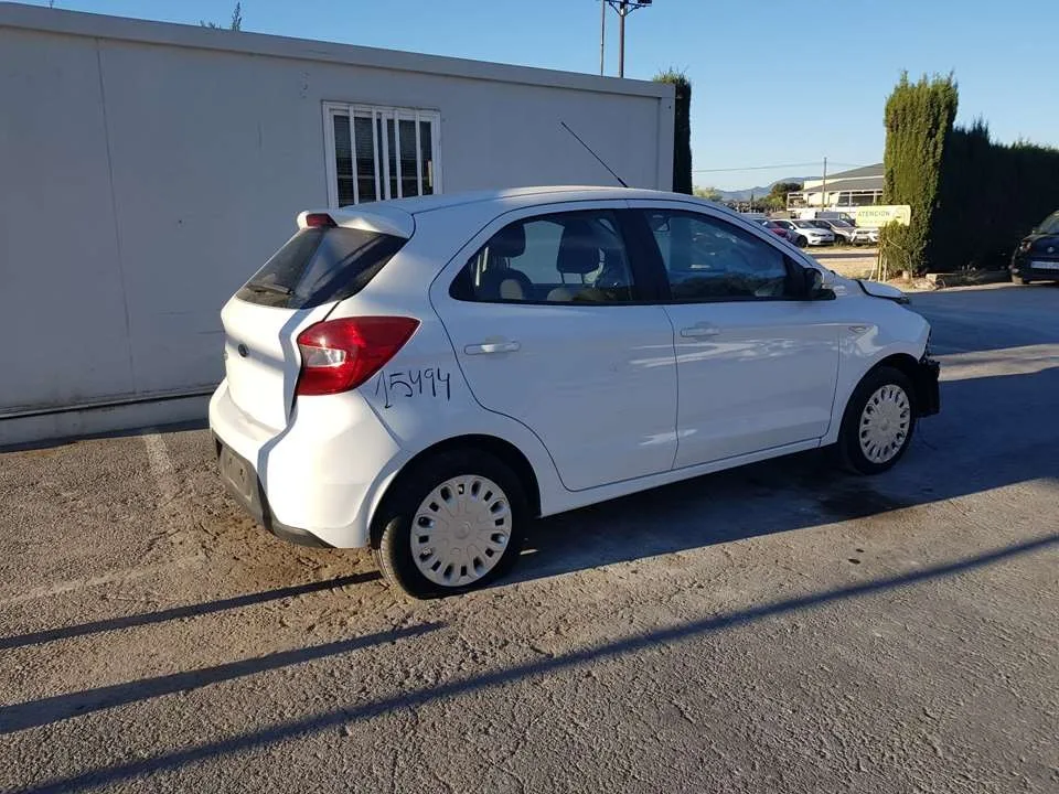 FORD KA+ '2017 ESSENTIAL BLANCO
