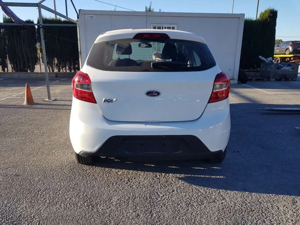 FORD KA+ '2017 ESSENTIAL BLANCO