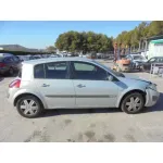 RENAULT MEGANE II BERLINA 5P RENAULT MEGANE II BERLINA 5P '2004 CONFORT AUTHENTIQUE GRIS 2002