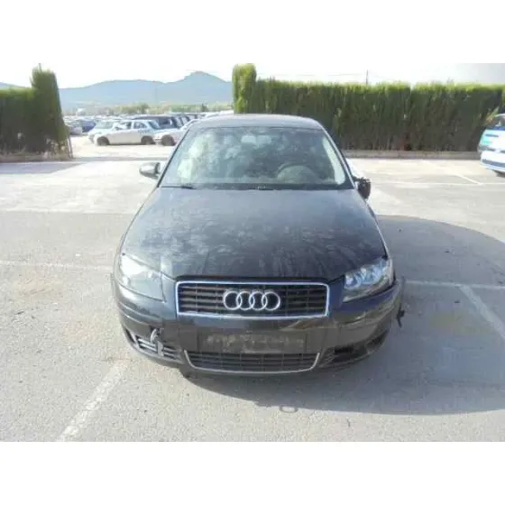 AUDI A3 (8P) '2004 1.6 AMBIENTE NEGRO