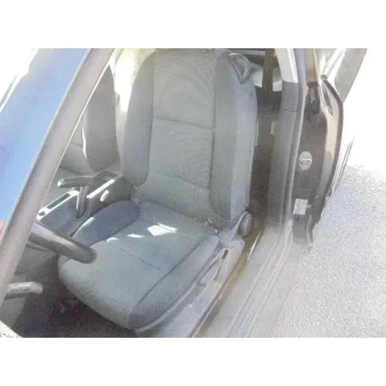 AUDI A3 (8P) '2004 1.6 AMBIENTE NEGRO